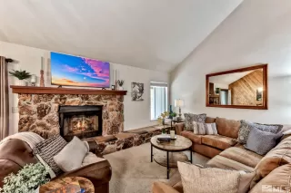 Photo #5: 240012952 Listing