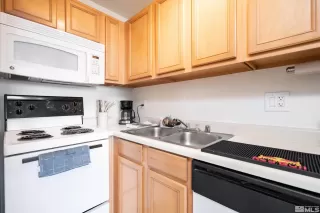 Photo #5: 240013032 Listing 