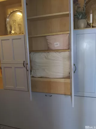 Photo #2: 240013222 Listing 