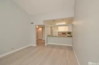 Photo #2: 240013262 Listing