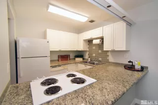 Photo #5: 240013262 Listing