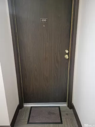 Photo #2: 240013315 Listing