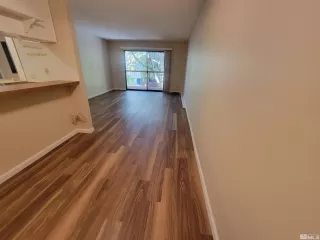 Photo #3: 240013315 Listing