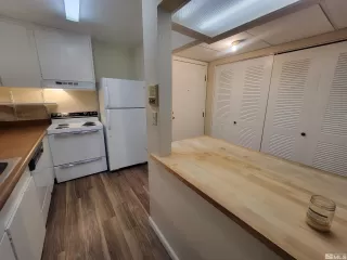 Photo #5: 240013315 Listing