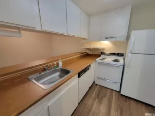 Photo #6: 240013315 Listing