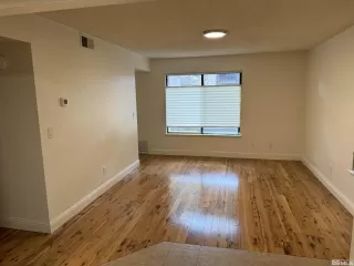 Photo #3: 240013411 Listing