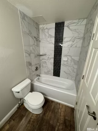 Photo #5: 240013411 Listing