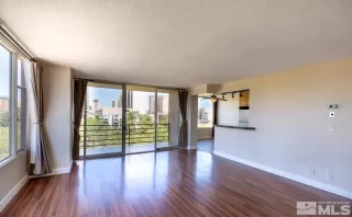 Photo #4: 240013562 Listing 