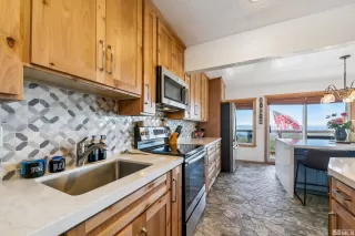 Photo #4: 240013579 Listing