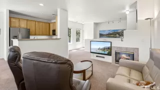 Photo #2: 240013596 Listing 