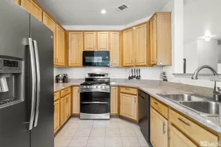 Photo #4: 240013596 Listing 