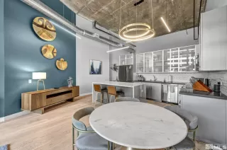 Photo #3: 240013600 Listing 