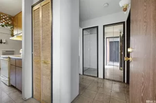 Photo #2: 240013637 Listing