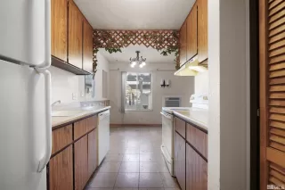 Photo #3: 240013637 Listing