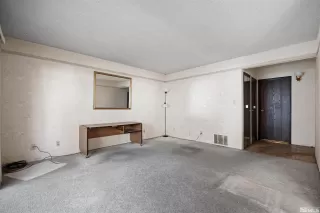 Photo #6: 240013637 Listing