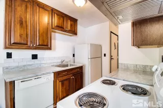 Photo #3: 240013667 Listing 