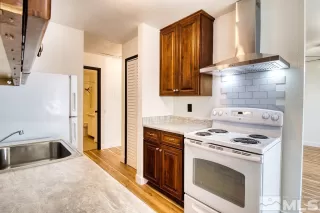 Photo #5: 240013667 Listing 