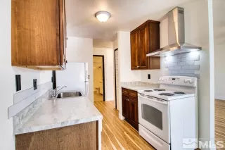 Photo #6: 240013667 Listing 