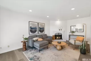 Photo #1: 240013683 Listing 