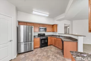 Photo #4: 240013715 Listing