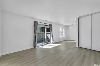 Photo #3: 240013760 Listing