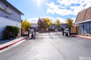 Photo #3: 240013875 Listing