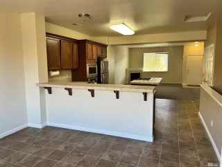 Photo #6: 240013877 Listing 