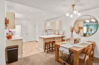 Photo #6: 240013940 Listing 