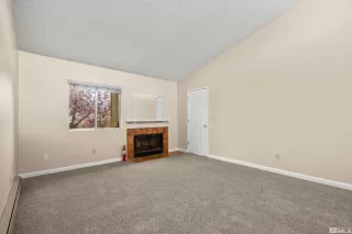 Photo #2: 240013972 Listing 