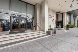 Photo #2: 240014023 Listing 