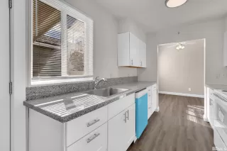 Photo #5: 240014093 Listing 