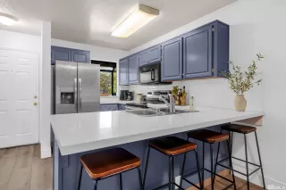 Photo #6: 240014125 Listing 