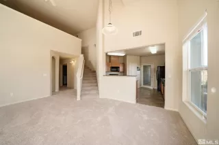 Photo #5: 240014141 Listing