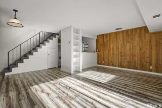 Photo #2: 240014365 Listing