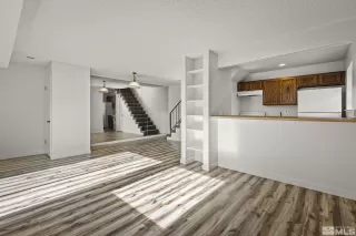 Photo #3: 240014365 Listing