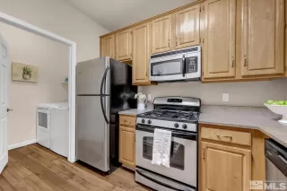 Photo #5: 240014482 Listing