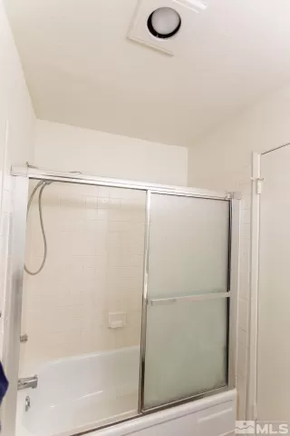 Photo #5: 240014547 Listing 