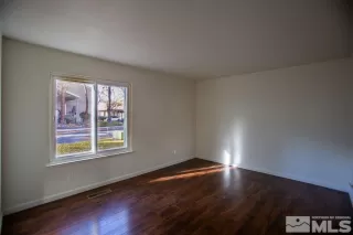 Photo #6: 240014547 Listing 