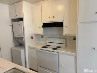 Photo #5: 240014703 Listing 