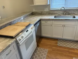 Photo #5: 240014705 Listing