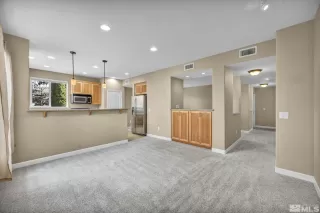 Photo #4: 240014768 Listing 