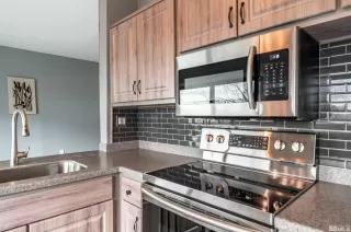 Photo #6: 240014771 Listing 