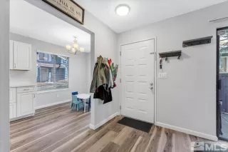 Photo #5: 240014832 Listing