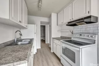 Photo #6: 240014878 Listing 