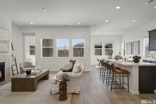 Photo #4: 240014945 Listing