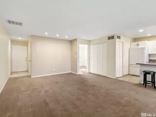 Photo #4: 240014965 Listing 