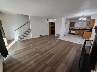 Photo #6: 240014981 Listing