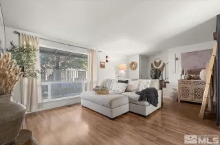 Photo #5: 240015189 Listing