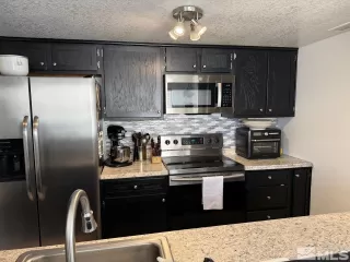 Photo #3: 240015190 Listing