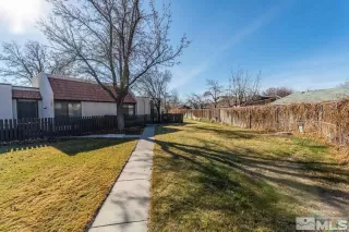 Photo #4: 240015205 Listing